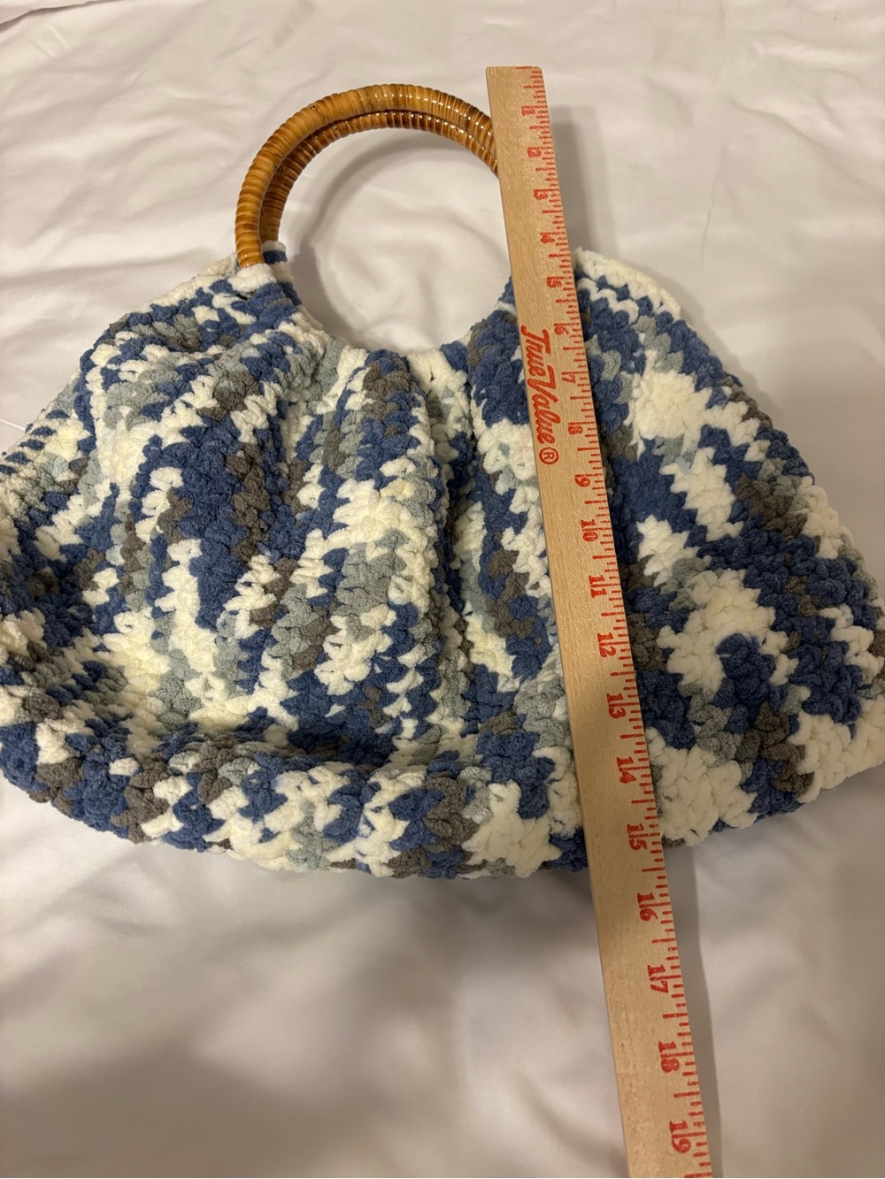 Handmade Crochet Chenille Handbag Blue White Bamboo Handle Boho Purse - Picture 3 of 5